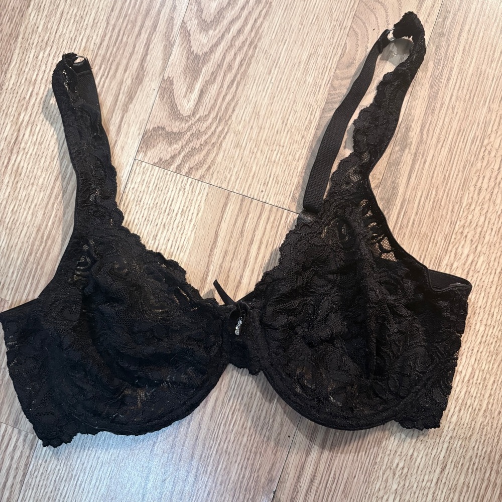 smart & sexy Black Lace Underwire Bra with Floral Detail